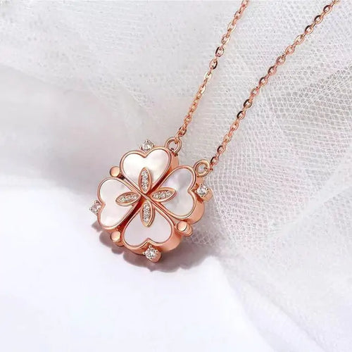 Load image into Gallery viewer, Clover Pendant Necklace （ U 1503880 Private Listing）
